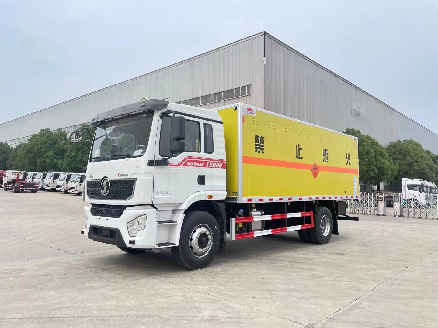 陜汽德龍6.8米煙花炮竹運輸車