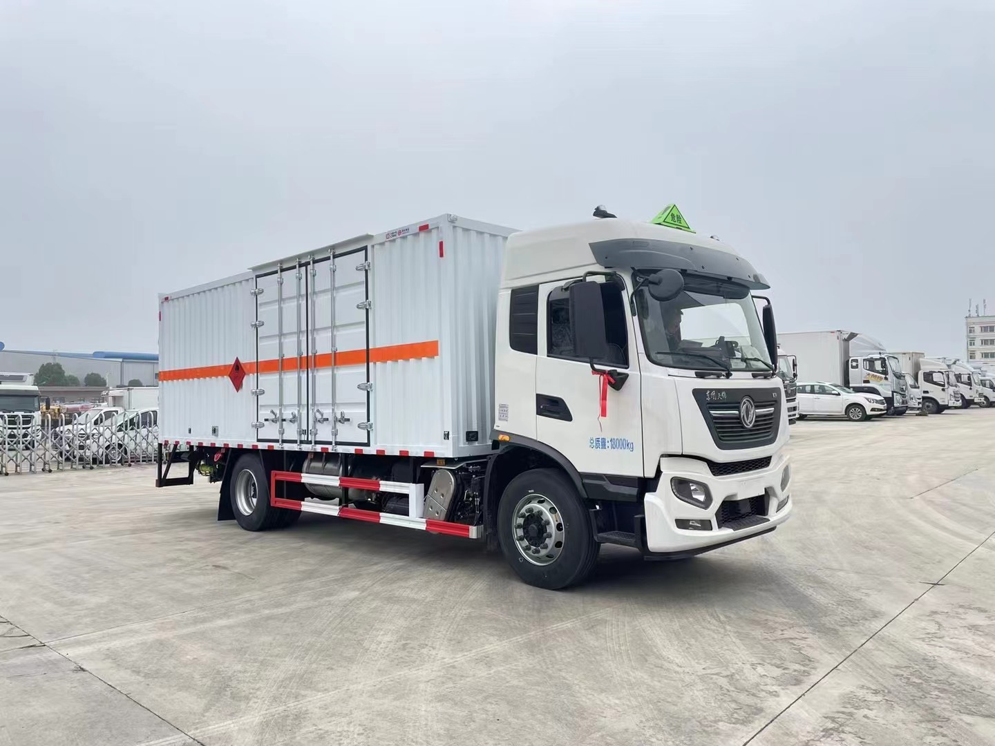 天錦2類氣瓶廂式車價(jià)格/6.2米氣體廂式多少錢